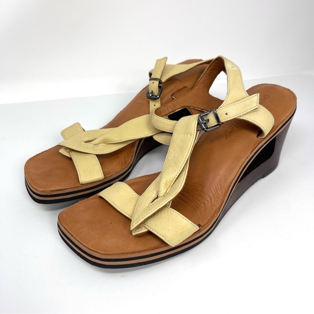 Gentle Souls Pine Heart wedge sandals 8.5